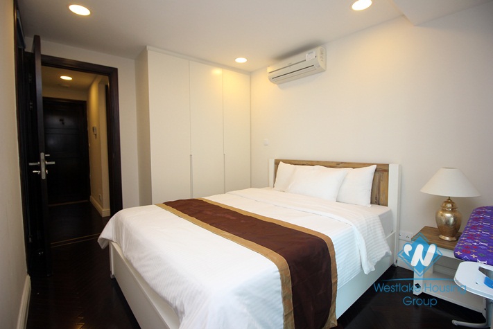 Exquisite high rise condo apartment for rent in city centre